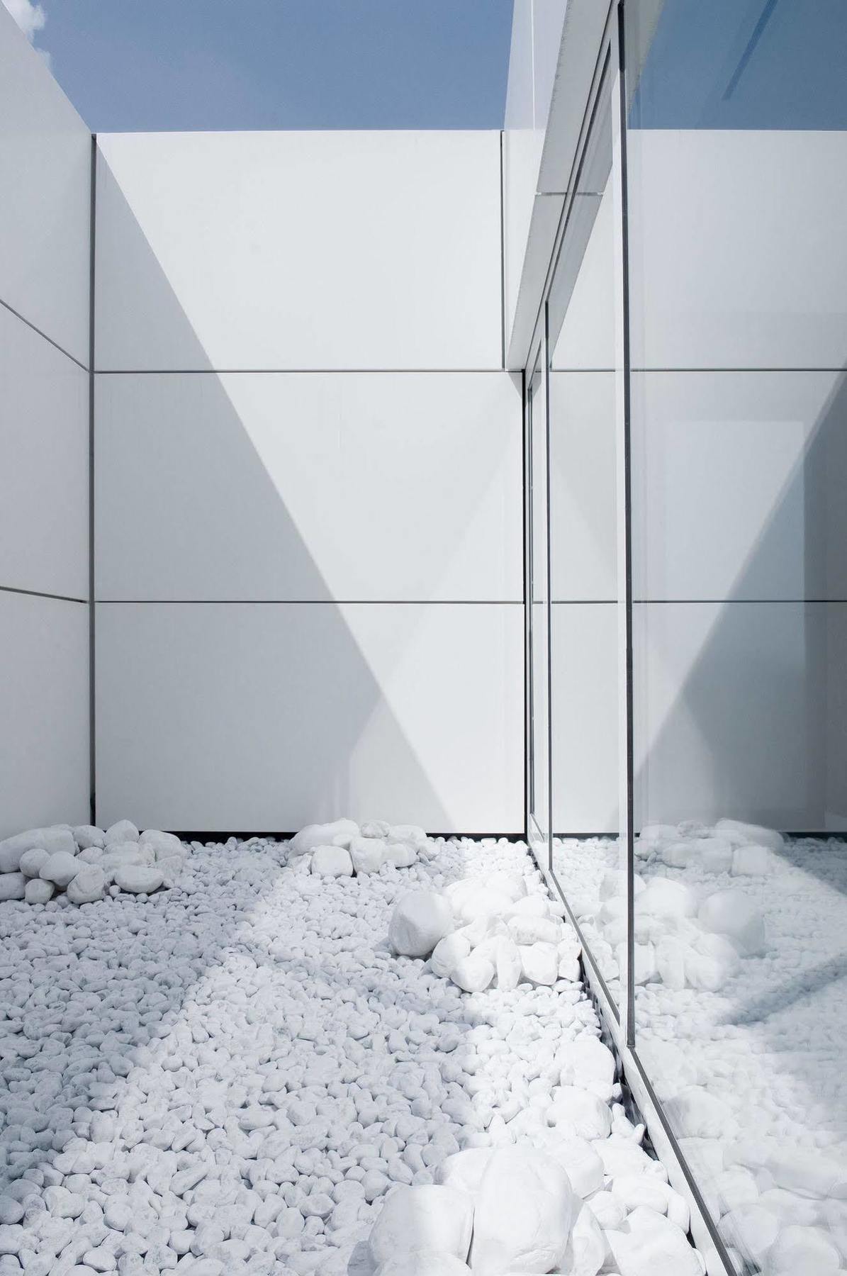 Carbon Hotel Генк Екстериор снимка